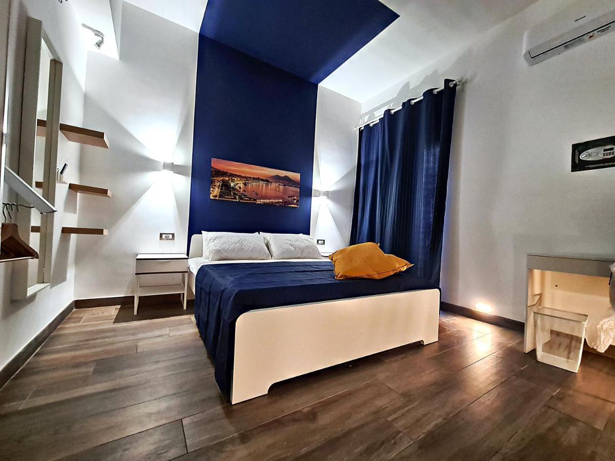 City Focus Apartments Napoli Bagian luar foto